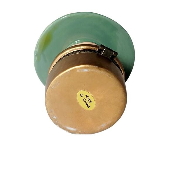 Vintage Green with Pink Bow Victorian Hat Hinged Trinket Box includes Trinket - Picture 9 of 10